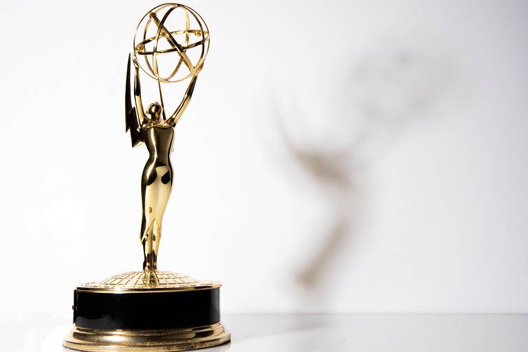 Emmy é adiado para janeiro devido à greve de roteiristas e atores em Hollywood