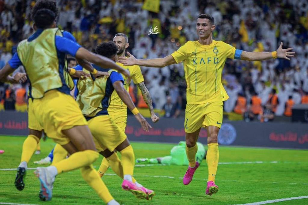 Cristiano Ronaldo scores two goals to win his first title in Saudi Arabia