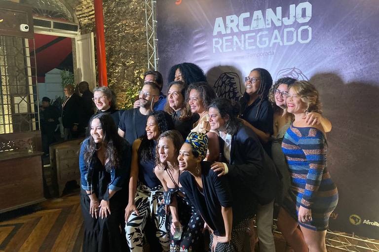 Parte do elenco na festa de Arcanjo Renegado no RJ