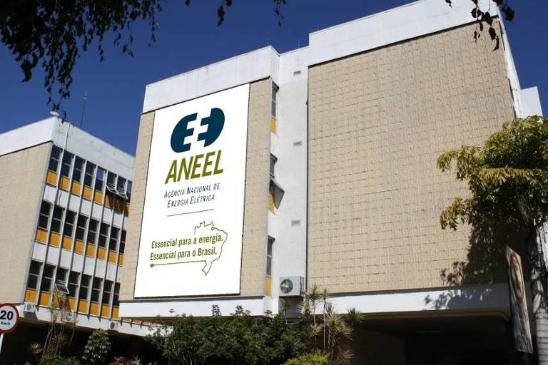 Entidade questiona Aneel por atrasar casos com custo bilionário na conta de luz