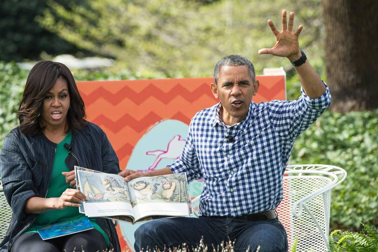 Michelle e Barack Obama leem "Onde Vivem os Monstros" para crianças na Casa Branca em 2016