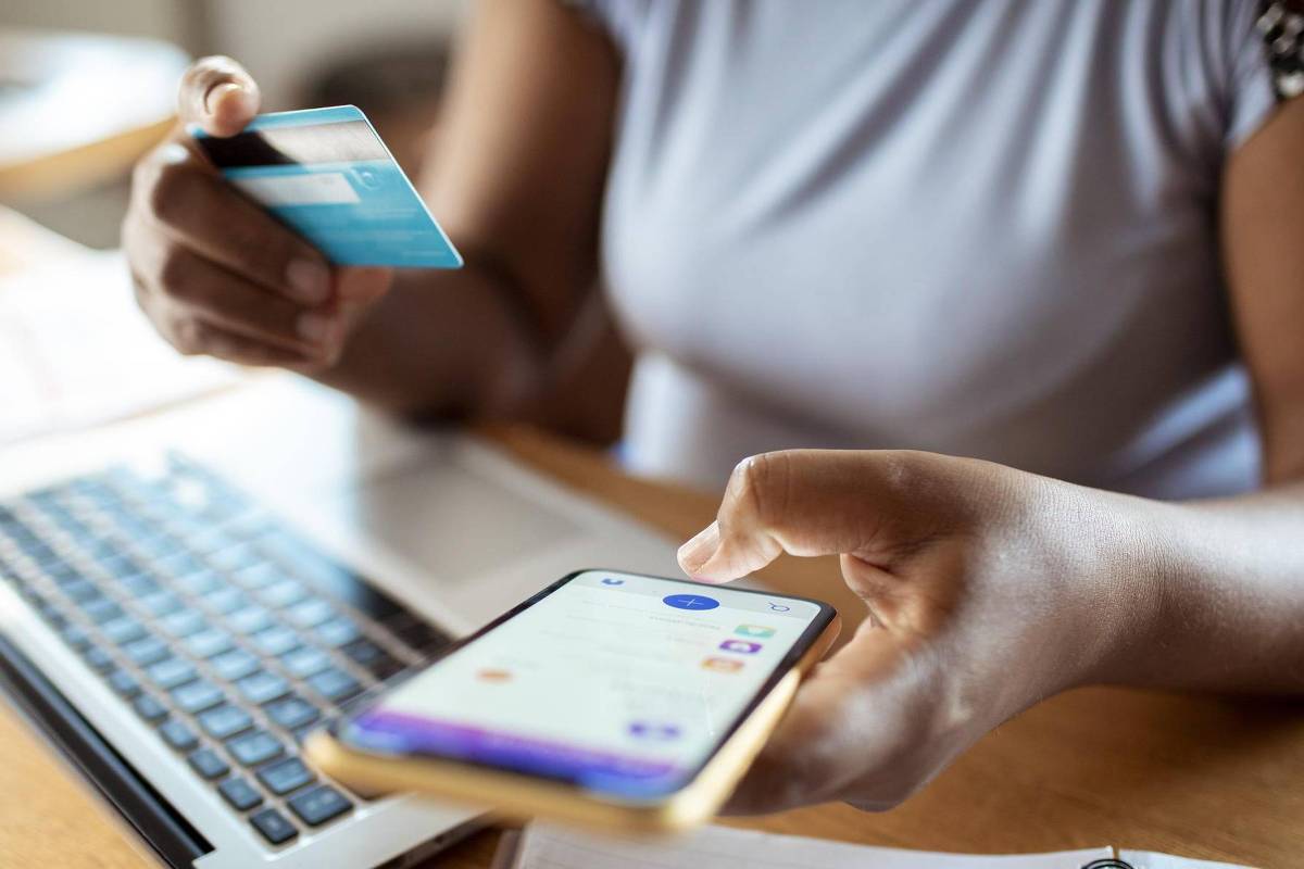 Mais velhos puxam alta nas compras pela internet no Brasil