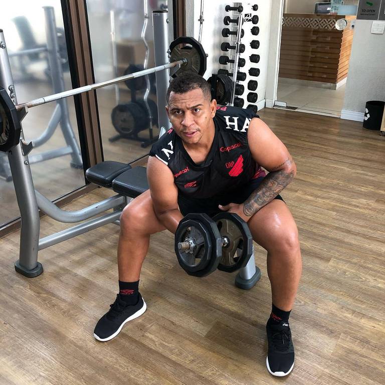 Ex-Goiás, Walter fatura bolada em desafio após emagrecer 11 kg em