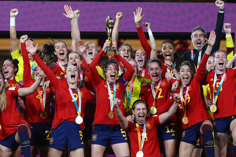 Espanha supera problemas, bate Inglaterra e conquista Copa do Mundo feminina