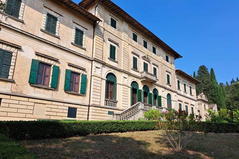 fachada de um palácio italiano na região de chianti