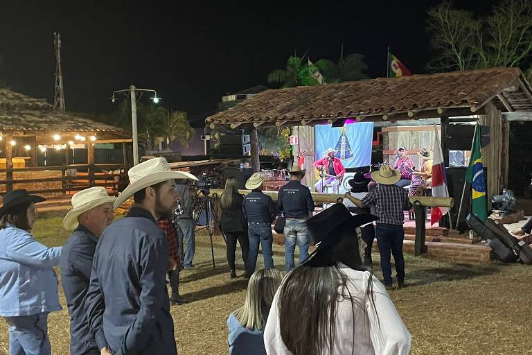 Palcos secundários reúnem artistas na Festa do Peão de Barretos