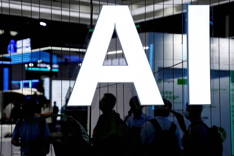 Imagem mostra letreiro com 'AI' pendurado em evento na China