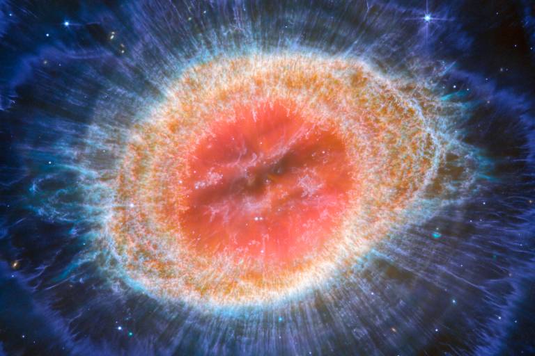 Telescópio James Webb traz novas imagens detalhadas da Nebulosa do Anel