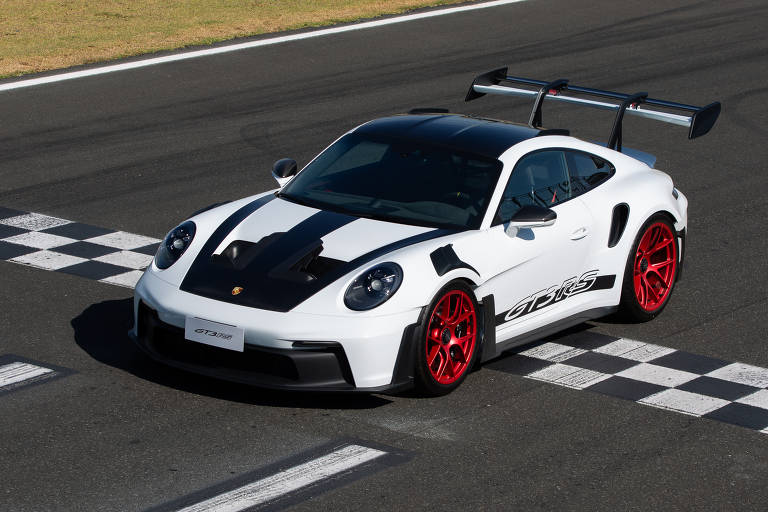 Conheça o GT3 RS, versão extrema do Porsche 911 que custa quase R$ 2 milhões
