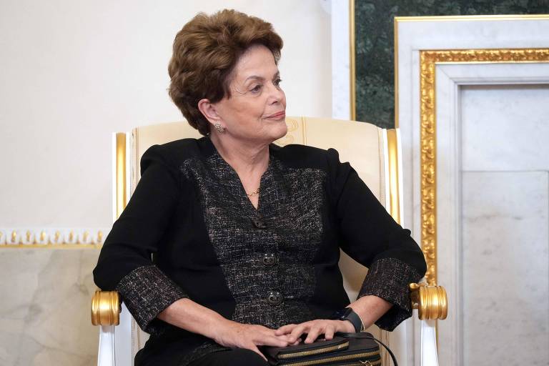 Banco dos Brics avalia empréstimo em real para reduzir dependência do dólar, diz Dilma