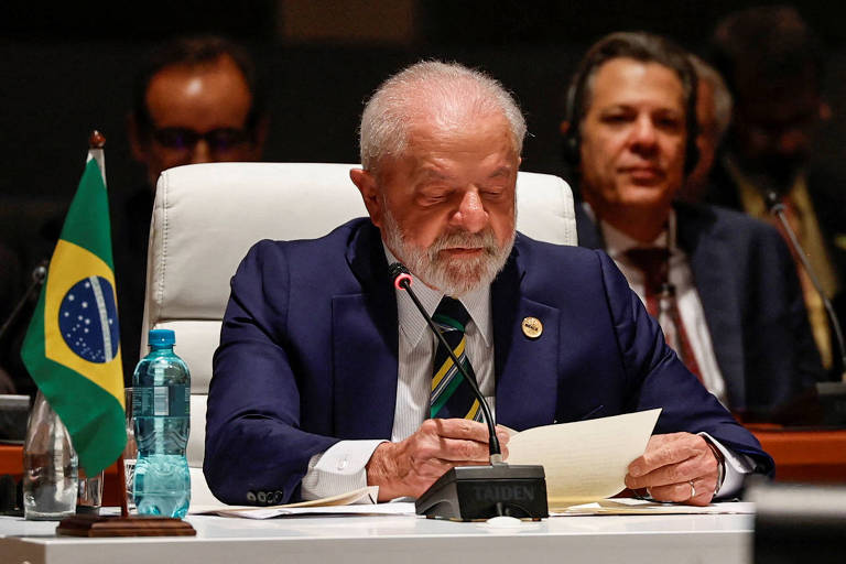 Lula diz que ter moeda para comércio no Brics reduziria vulnerabilidades