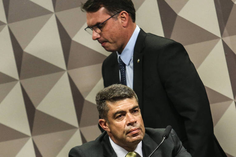 Ex-ajudante de Bolsonaro admite à CPI ida a ato do 8/1 e se diz arrependido