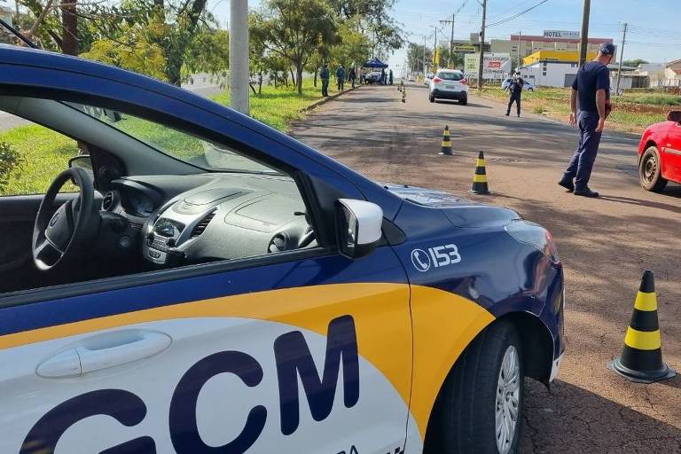 Guarda Civil Municipal faz fiscalização em Araraquara (SP)