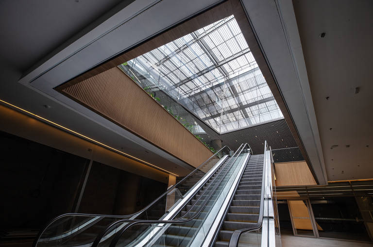 Nas regiões que concentram os escritórios de padrão A e AA, o saldo entre devoluções e contratações foi de 14 mil m² no último trimestre, de acordo com a JLL