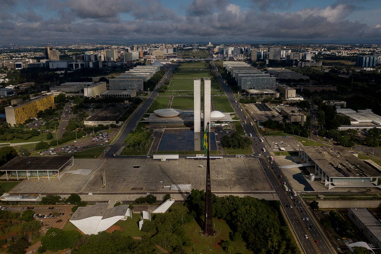 Vista aérea da Esplanada dos Ministérios, em Brasília; governo anunciou abertura de novos concursos públicos federais