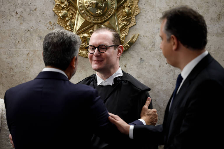 O ministro também integrou a maioria do STF que decidiu mudar regra e permitir que juízes atuem em processo de clientes de escritórios de advocacia que tenham parentes dos próprios magistrados em seus quadros