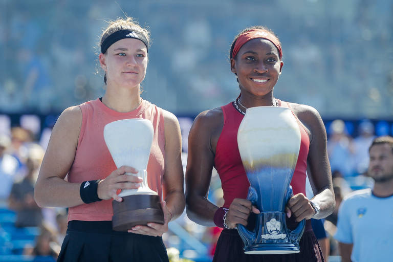 Muchova vence Sabalenka e vai enfrentar Gauff na final do WTA 1000