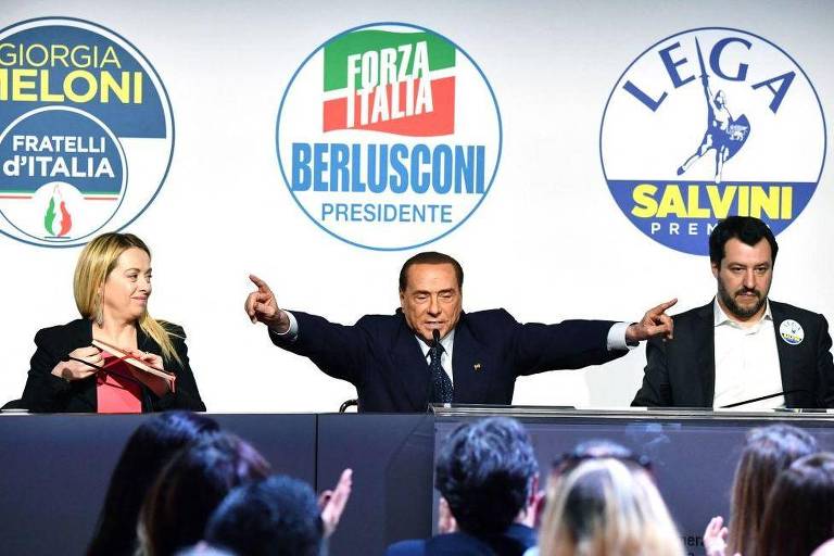 Meloni foi ministra da Juventude da Itália no quarto gabinete do falecido primeiro-ministro Silvio Berlusconi