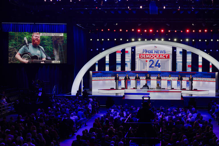 Candidatos republicanos assistem a vídeo de Oliver Anthony antes de debate nos EUA