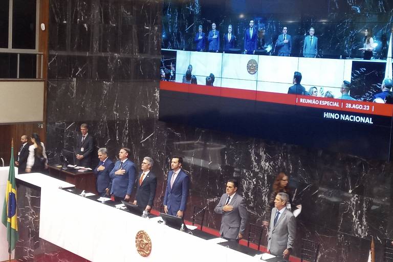 Bolsonaro recebe elogios de Zema e título de cidadão mineiro que havia sido engavetado