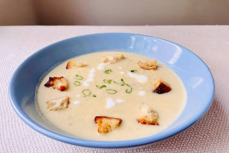 Vichyssoise, a sopa flex, fica deliciosa quente ou fria