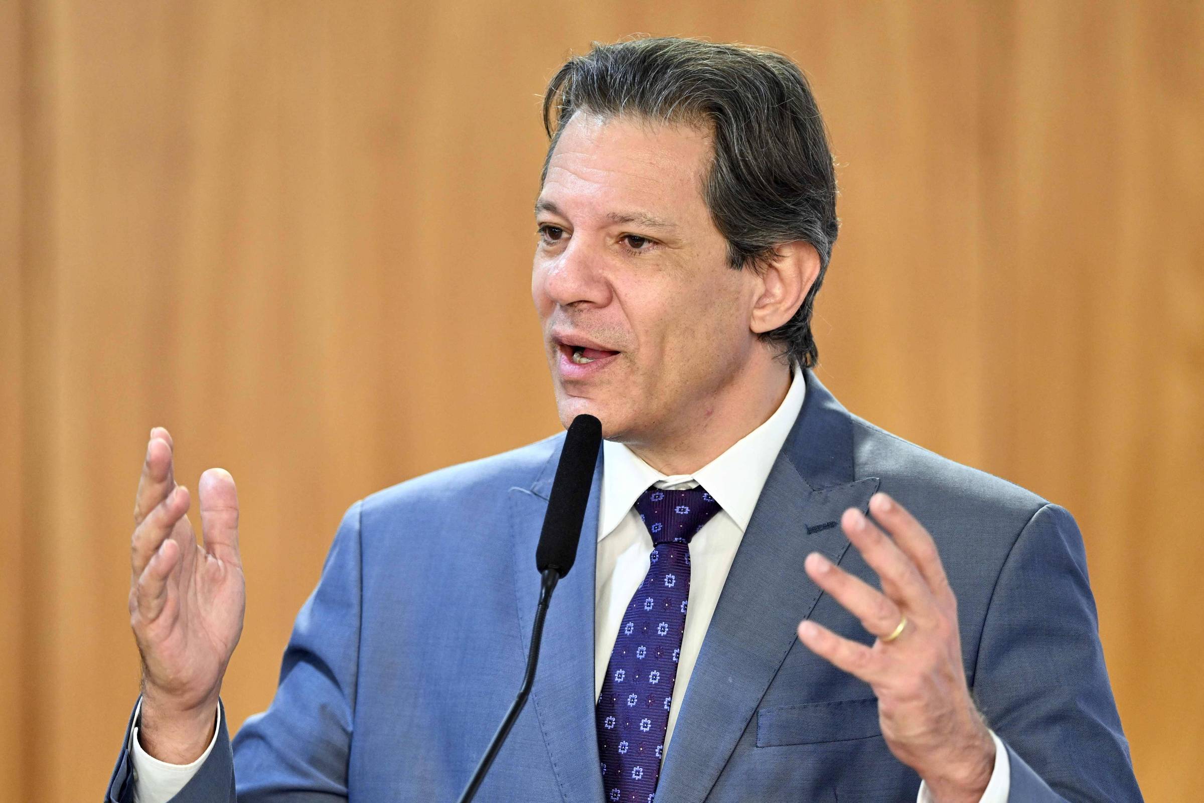 Com agenda emperrada, Haddad vê Orçamento de 2024 ameaçado