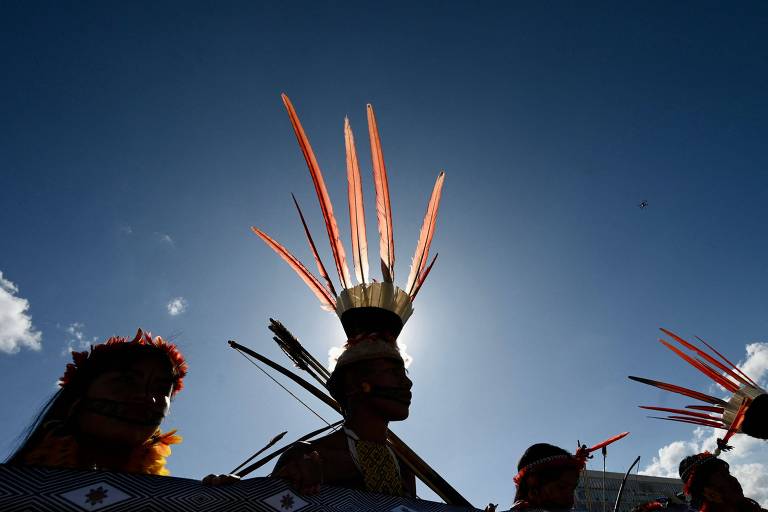 Indígenas protestam em Brasília contra tese do marco temporal 
