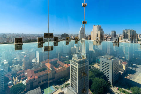 Vista do deck do Sampa Sky, no edifício Mirante do Vale, mais alto de São Paulo