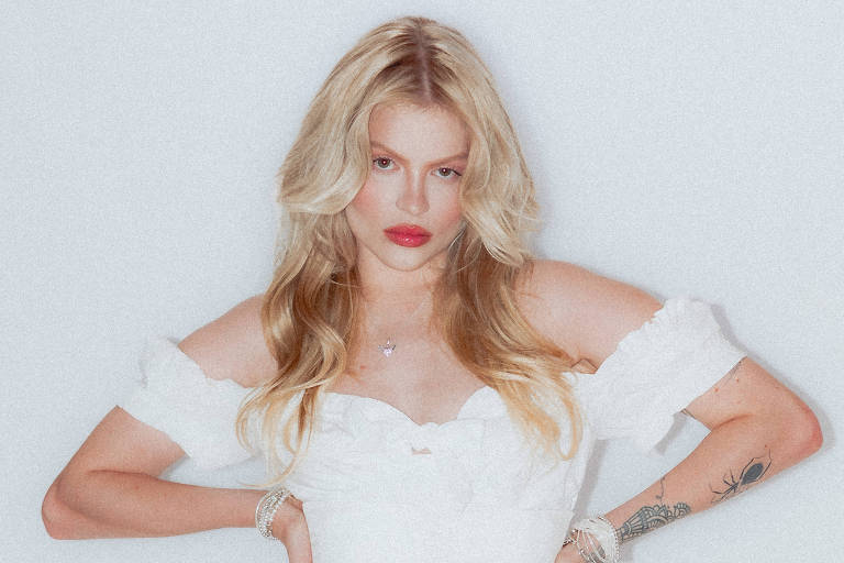 Luisa Sonza em ensaio de divulgação do novo disco 'Escândalo Íntimo'