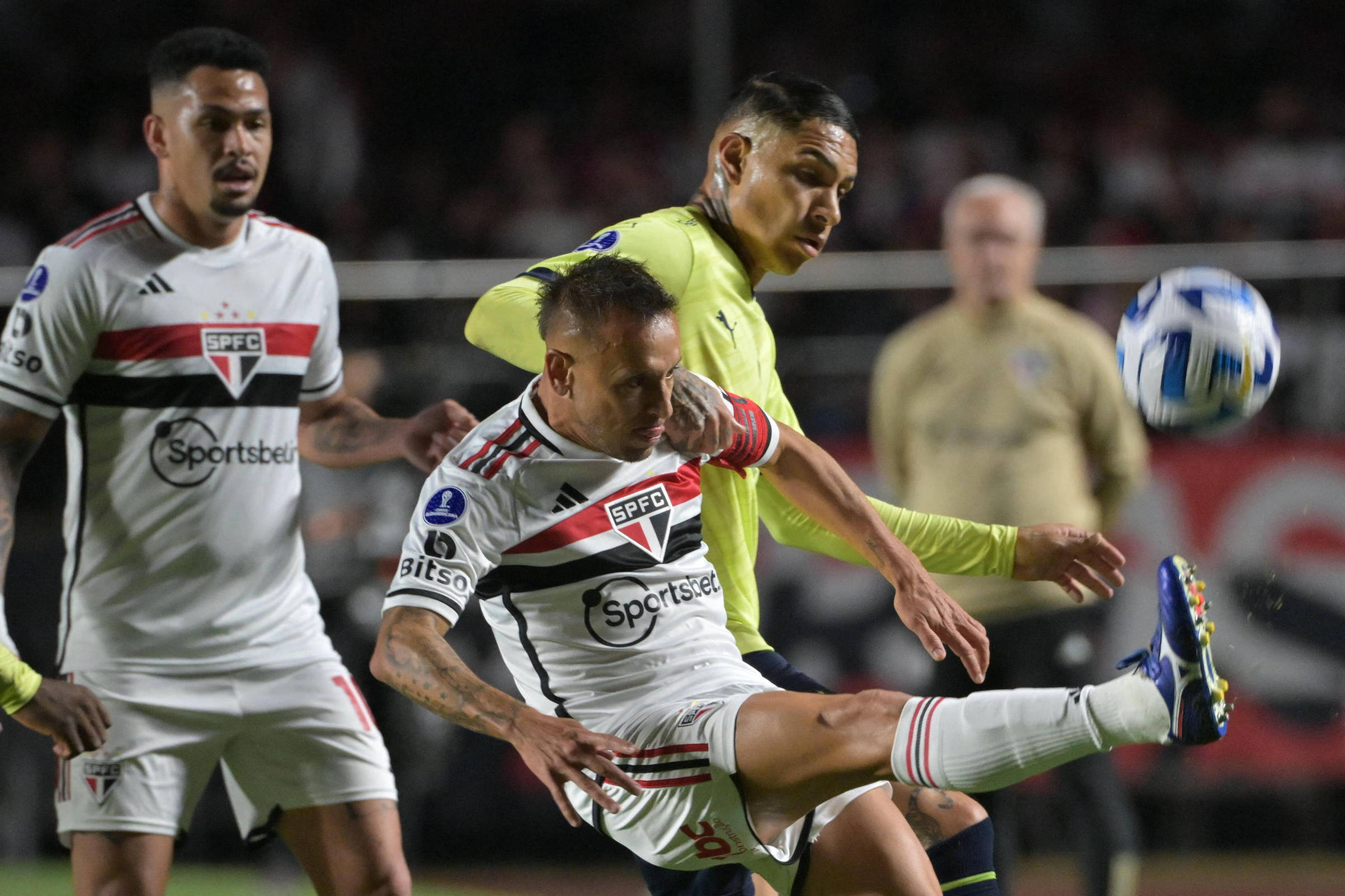 James misses the penalty and São Paulo is eliminated by LDU – 08/31/2023 – Sport