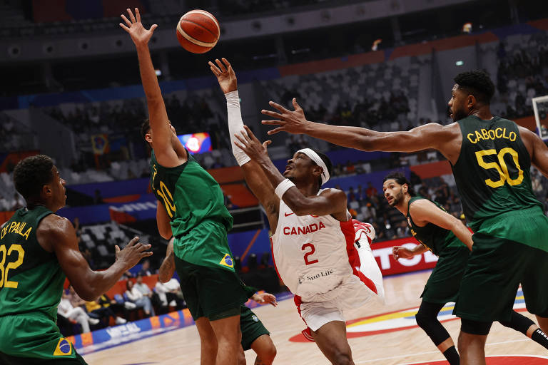 Brasil surpreende favorito Canadá e vive na Copa do Mundo de basquete