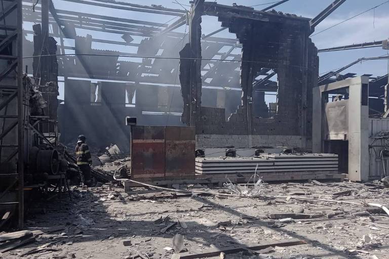 Explosão em caldeira de metalúrgica deixa três mortos em Cabreúva (SP)