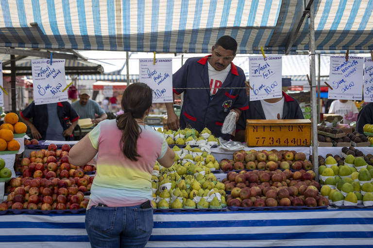 Varejão noturno que acontece no Ceagesp, na zona oeste da capital paulista.