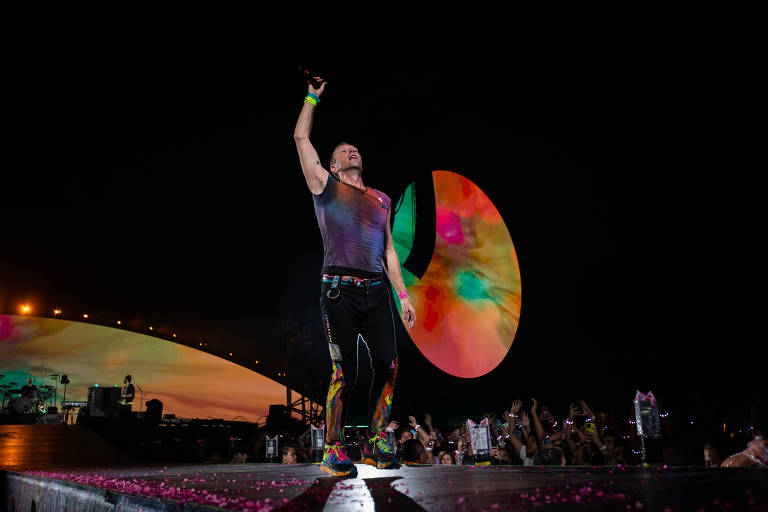 Ex-gestor de carreira do Coldplay exige R$ 59 milhões da banda por comissões não pagas