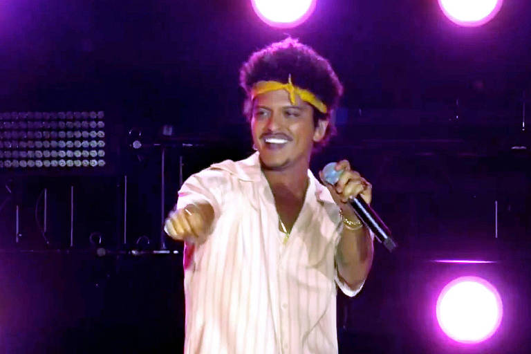 Bruno Mars publica vídeo de agradecimento ao Brasil em ritmo de funk: 'Seu Bruninho'