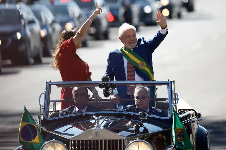 Lula tem 7 de Setembro com chefes de Poderes, Zé Gotinha e 'climão' um dia após reforma