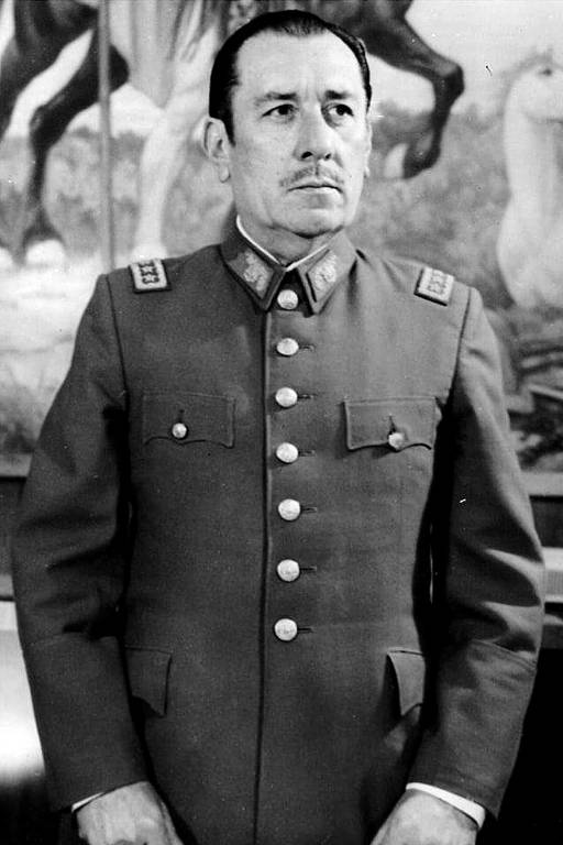 Carlos Prats (1915-1974): Chefe do Exército de governo Allende, renunciou antes do golpe e acabou assassinado por forças ligadas à ditadura junto à esposa em Buenos Aires