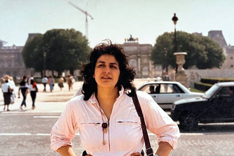Margarita Iglesias em Paris, em 1982, onde estava exilada da ditadura militar chilena