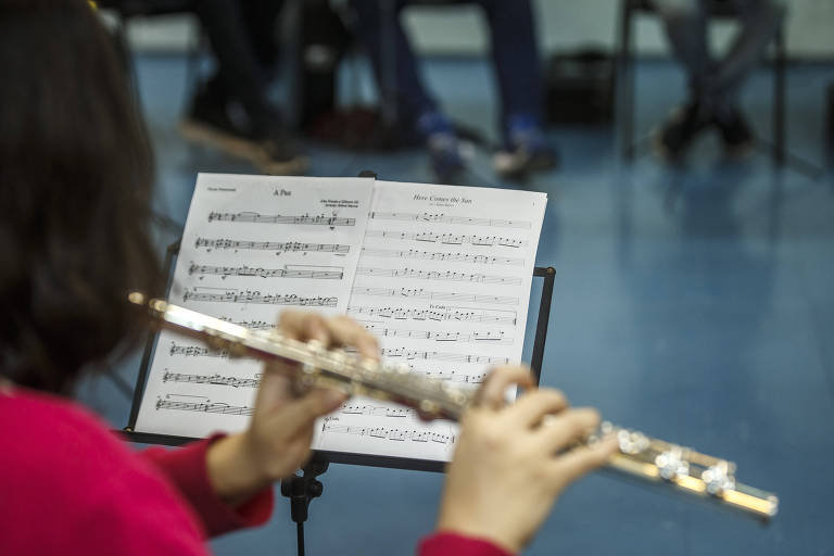 Iniciativa que ensina música a jovens em SP já atendeu 1 milhão em 30 anos