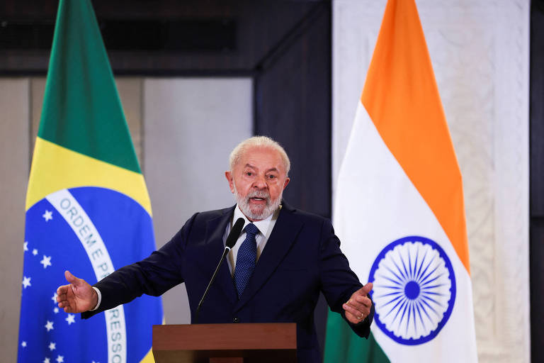 O presidente Luiz Inácio Lula da Silva (PT) fala durante evento com a imprensa em hotel em Nova Déli, na Índia, após cúpula do G20
