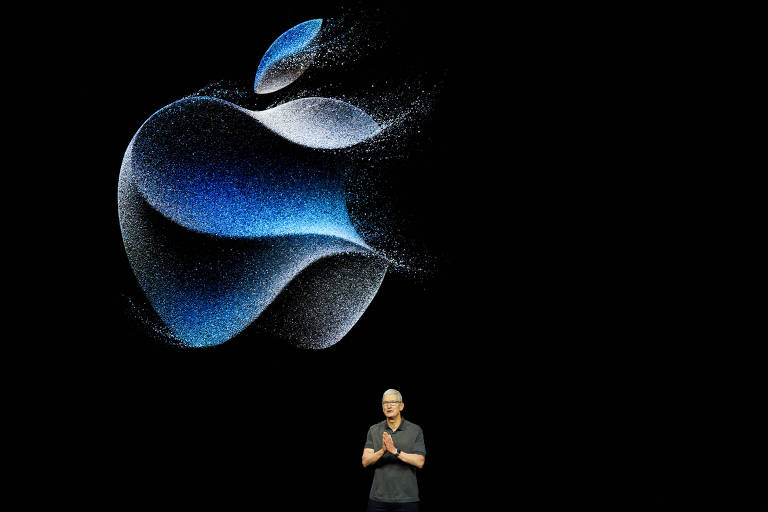 O CEO da Apple, Tim Cook, durante evento Wonderlust da empresa, que revelou o iPhone 15