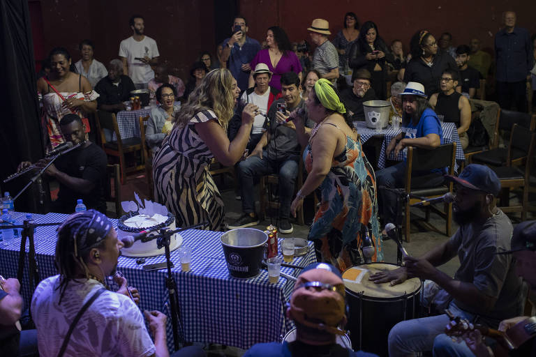 Noites do Rio têm rodas de samba que integram mulheres e LGBTQIA+