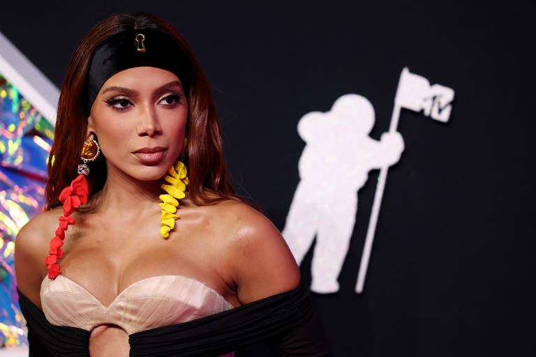 VMA 2023: Confira look de Anitta e mais famosos no tapete vermelho da premiação