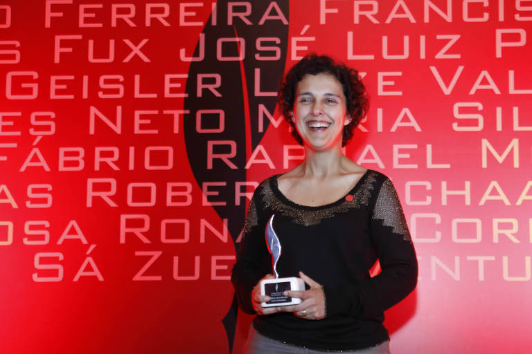 Paula Fábrio na entrega do prêmio São Paulo de Literatura, em 2013