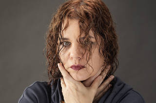 ***especial*** Retrato da atriz Isabel Teixeira -em seu apartamento na Santa Cecilia- que ira estreiar em nova novela da Globo
