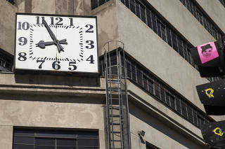 Relógio do antigo Mappin na praça Ramos
