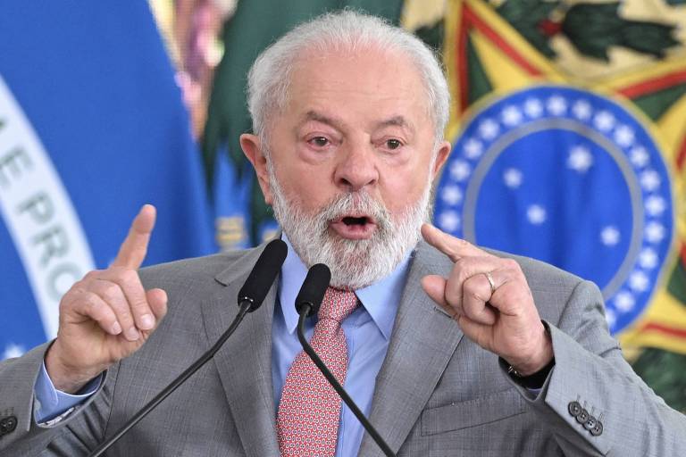 O presidente Lula discursa no Planalto em evento sobre energia sustentável nesta quinta (14)