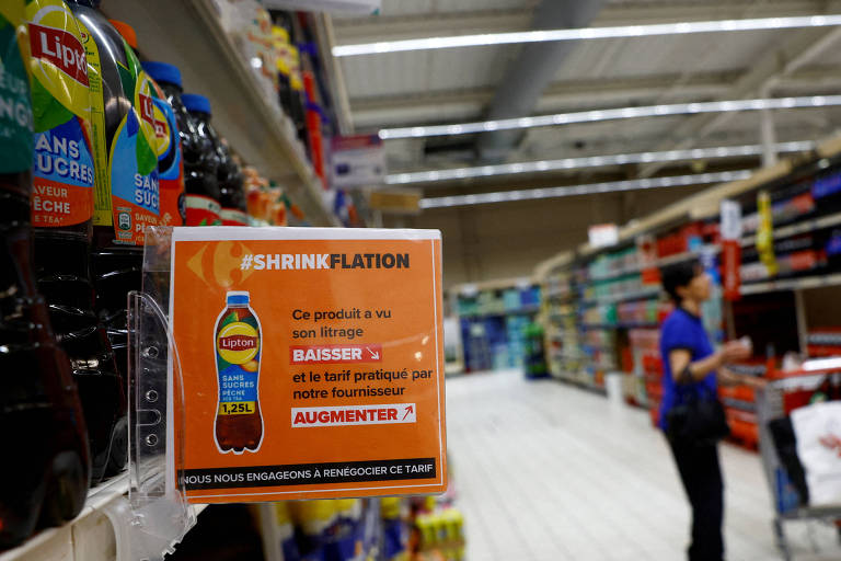Na França, Carrefour exibe alertas sobre preços de alimentos para constranger fornecedores