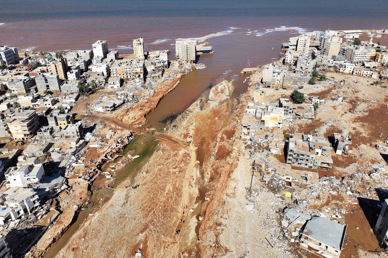 Entidades não conseguem dimensionar catástrofe na Líbia 5 dias após enchentes