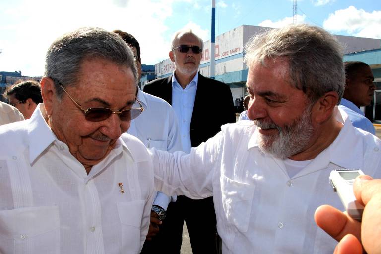 Lula se encontra com Raúl Castro antes de deixar Havana para NY